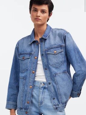 Madewell- oversized Tucker jacket - M Classic Light Wash Denim Jacket